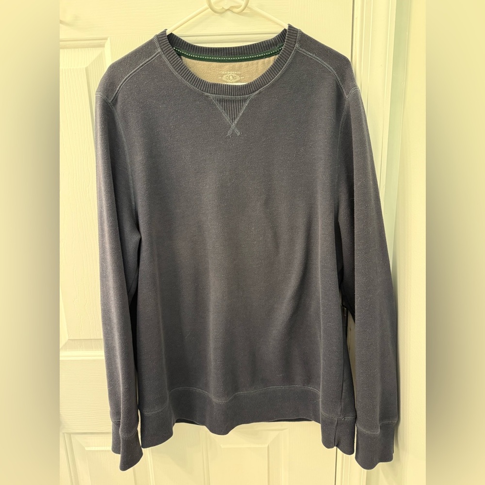 G.H. Bass & Co. men's navy blue crewneck sweatshirt